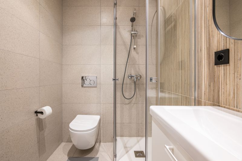Compact Shower with Rounded Edges